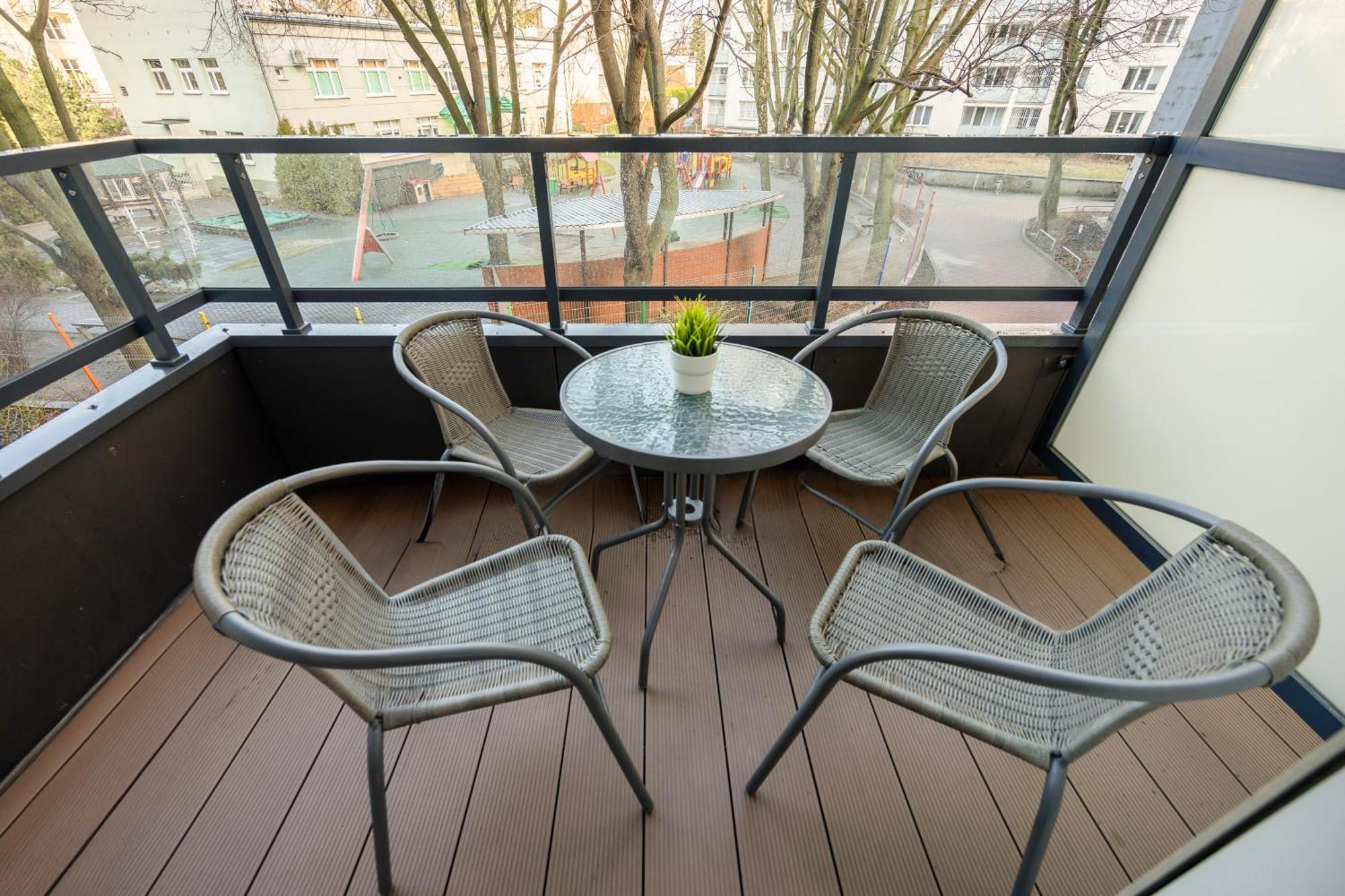Srodmiescie Warsaw Muranow Apartments With Parking By Noclegi Renters 외부 사진