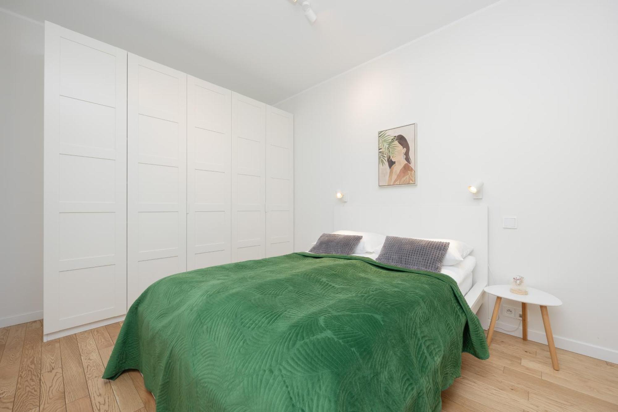 Srodmiescie Warsaw Muranow Apartments With Parking By Noclegi Renters 외부 사진