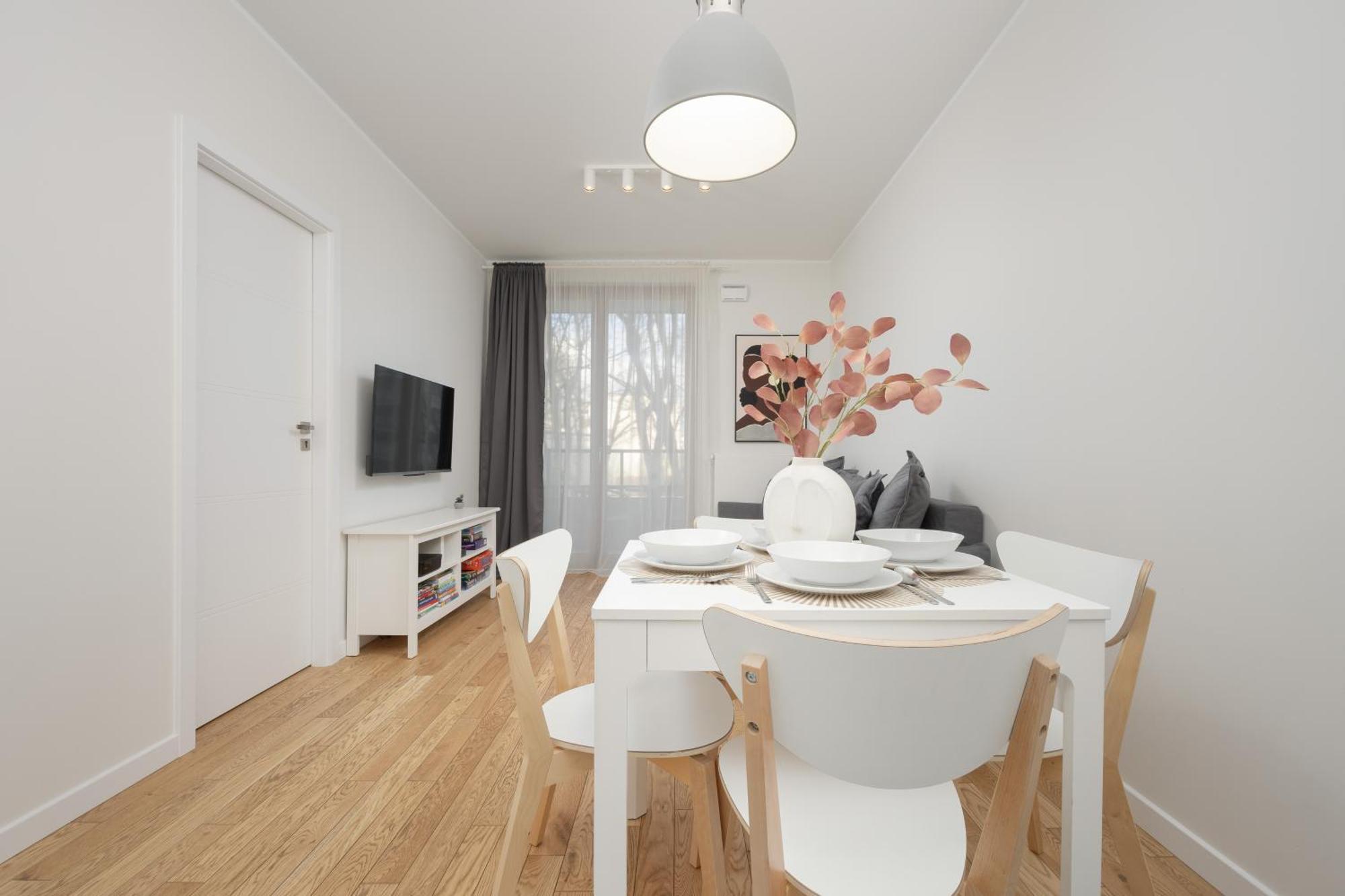 Srodmiescie Warsaw Muranow Apartments With Parking By Noclegi Renters 외부 사진