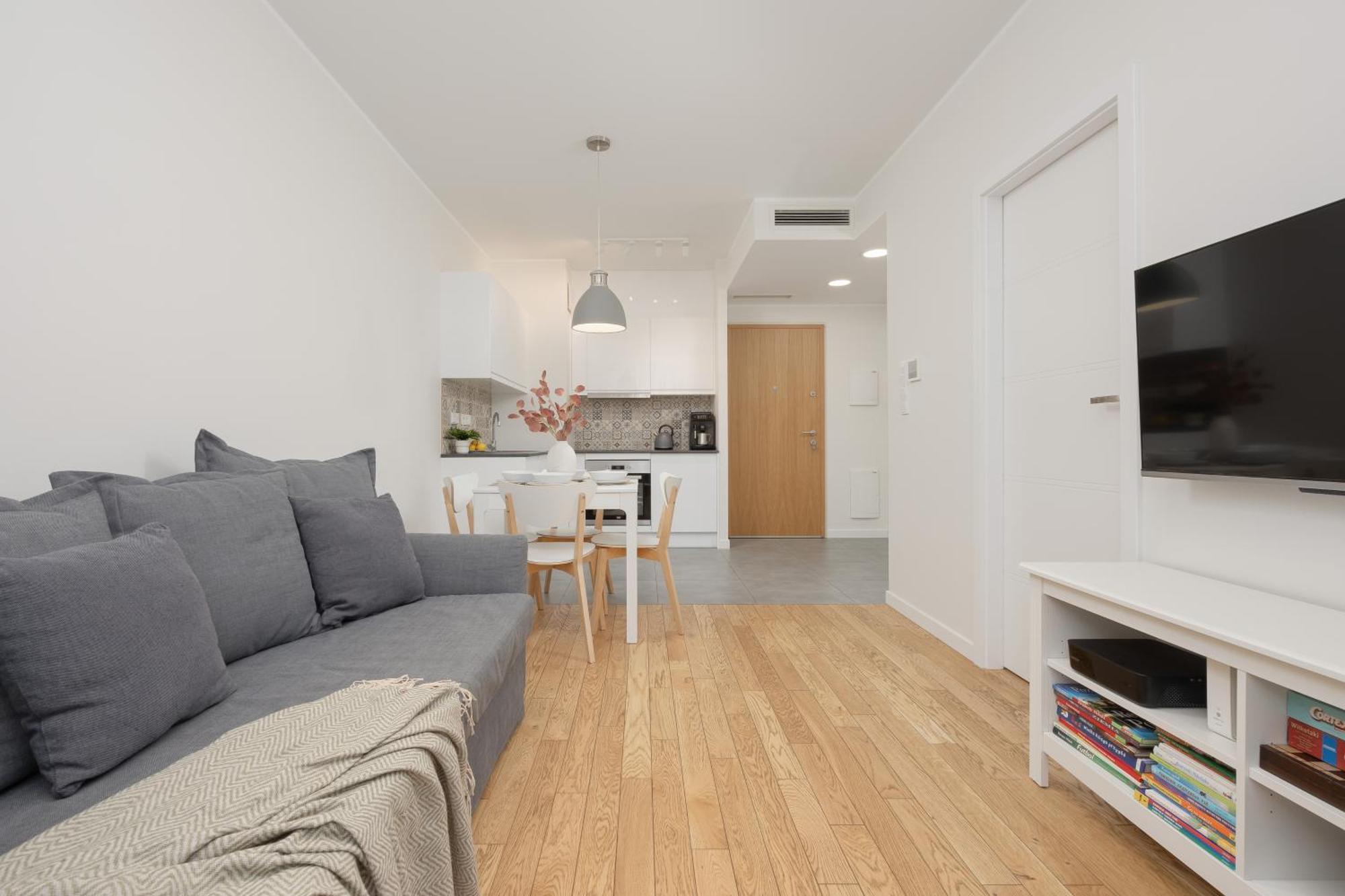 Srodmiescie Warsaw Muranow Apartments With Parking By Noclegi Renters 외부 사진